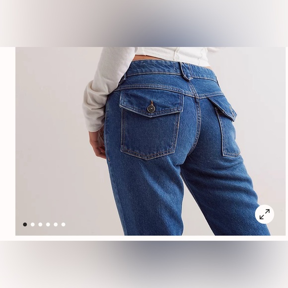 Free People We The Free Flora Low-Rise Bootcut Jeans. NWT. Bourbon blue short - Picture 4 of 8